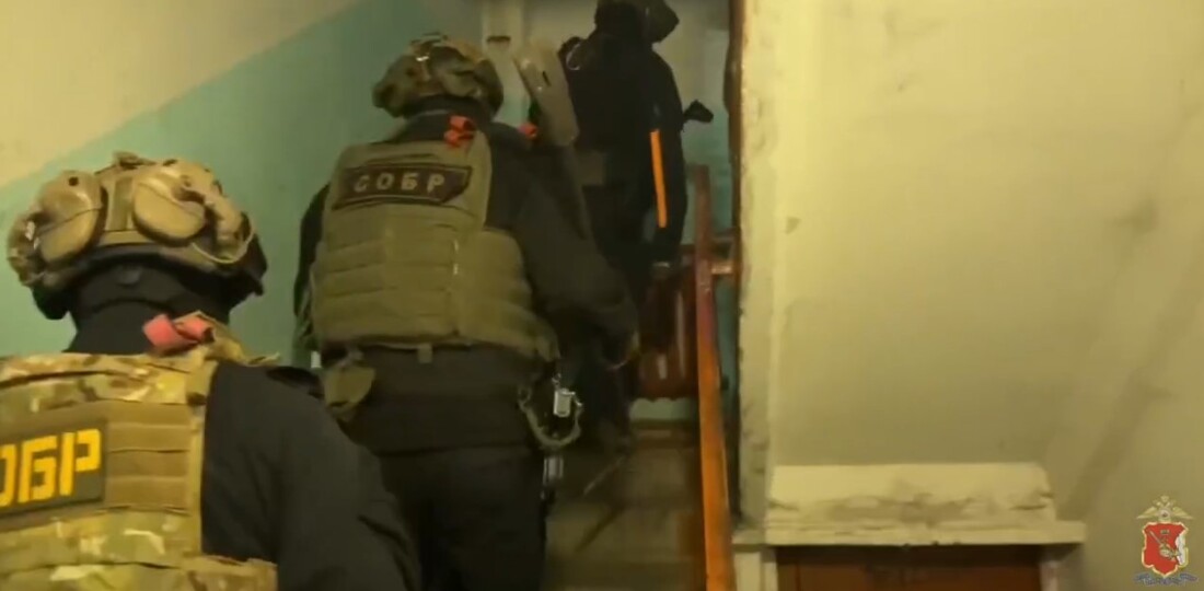 Вынесли украшения на 6 млн рублей: двух вологжан отправили под арест за кражу из ломбарда