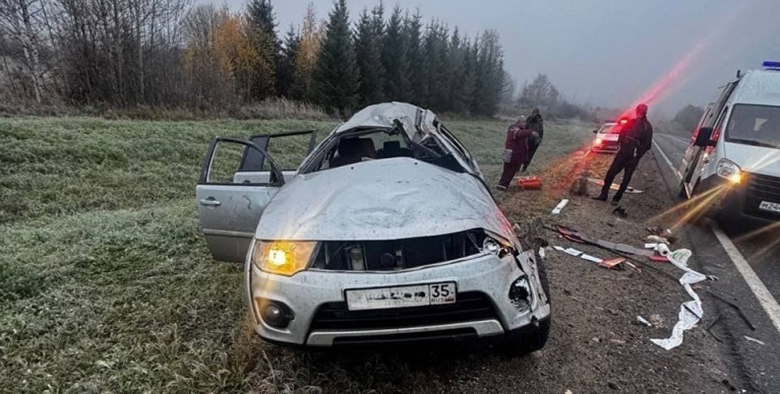 Один человек погиб и двое пострадали в аварии под Вологдой