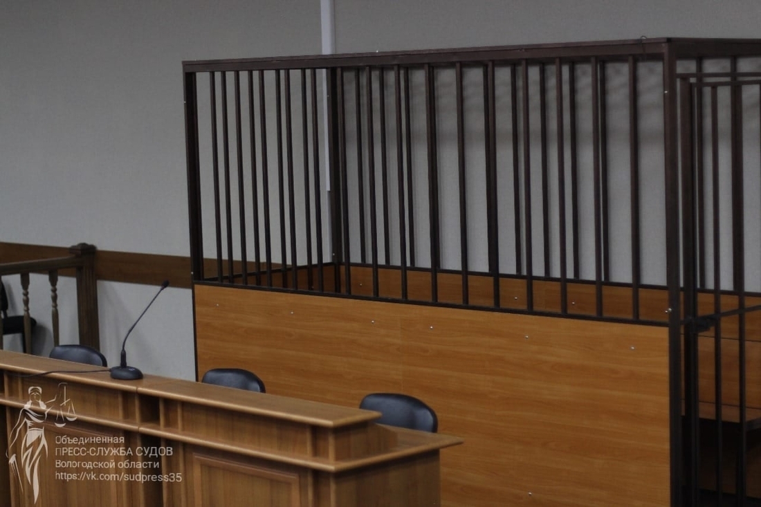 19-летний череповчанин, работавший курьером у мошенников, отделался условным сроком