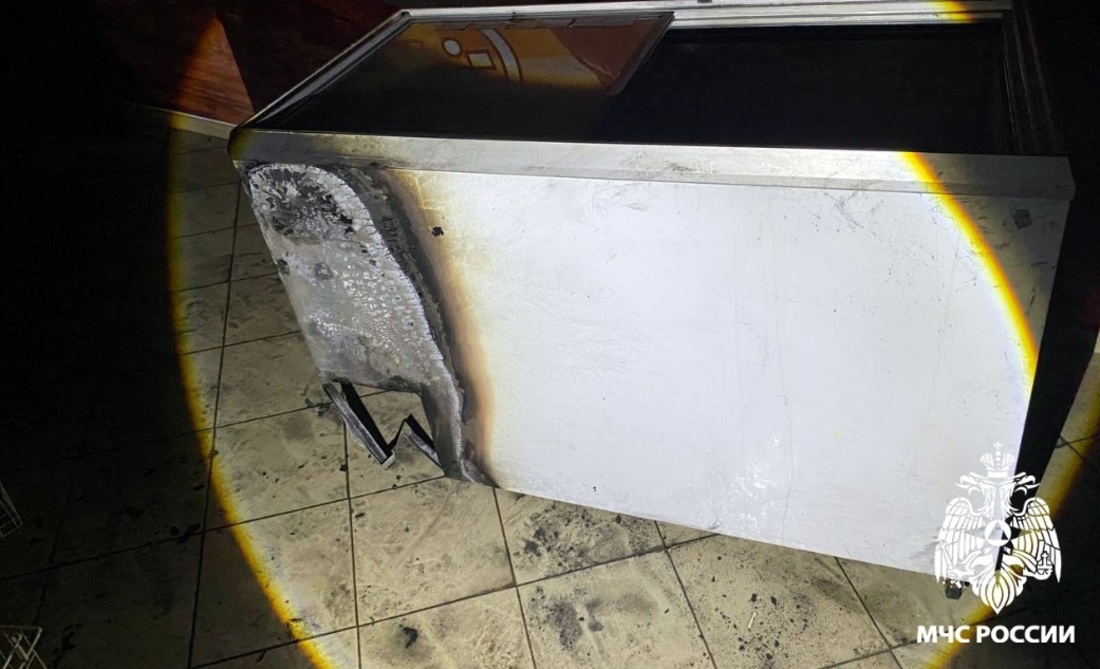 Пожар в баре потушили ночью в Череповце