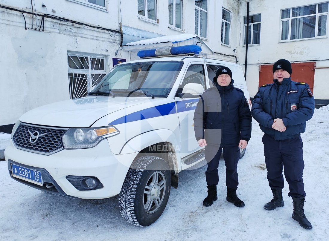 Полицейские спасли устюжанку, вытащив её из горящей квартиры