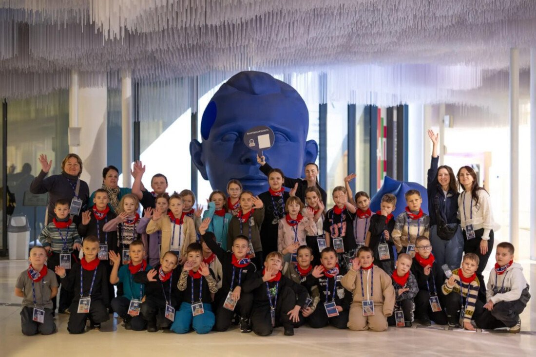 Дети погибших бойцов СВО из Вологодской области побывали на Кремлёвской ёлке в Москве