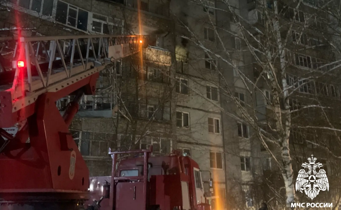 40 человек спасли из горящего многоквартирного дома в Вологде