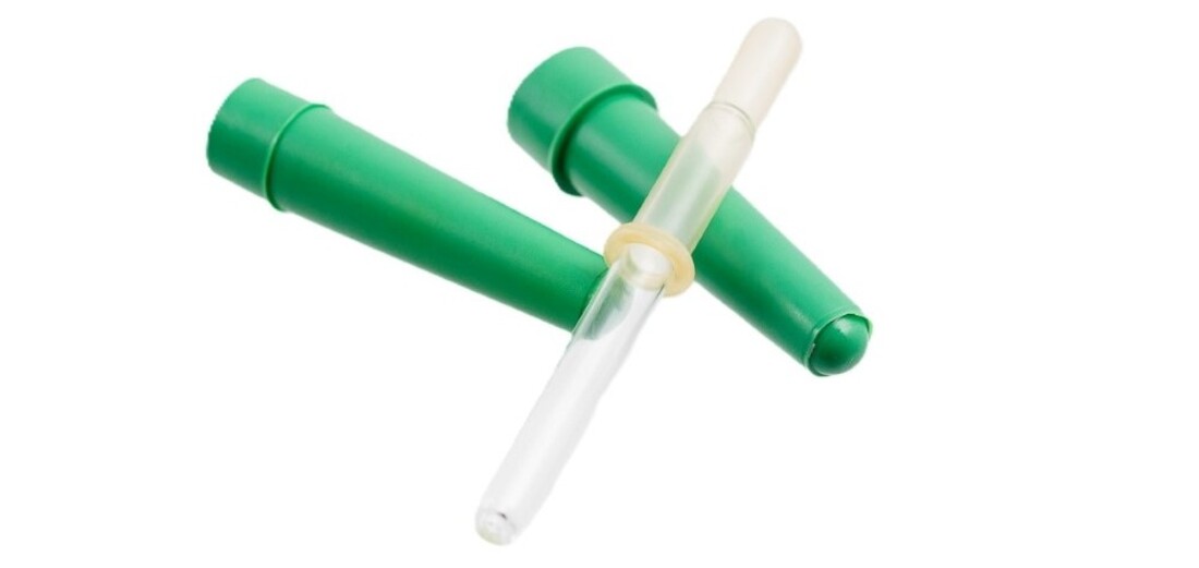 Стеклянную пипетку из желудка подростка извлекли вологодские врачи