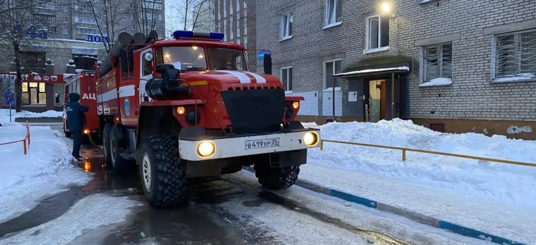 Пожар унёс жизнь 90-летнего пенсионера в Череповце