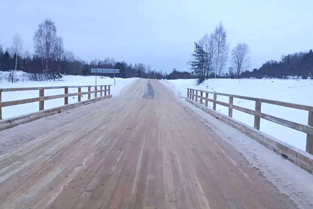 Мост через реку Малиновецкую Курденьгу отремонтировали в Кичменгском Городке
