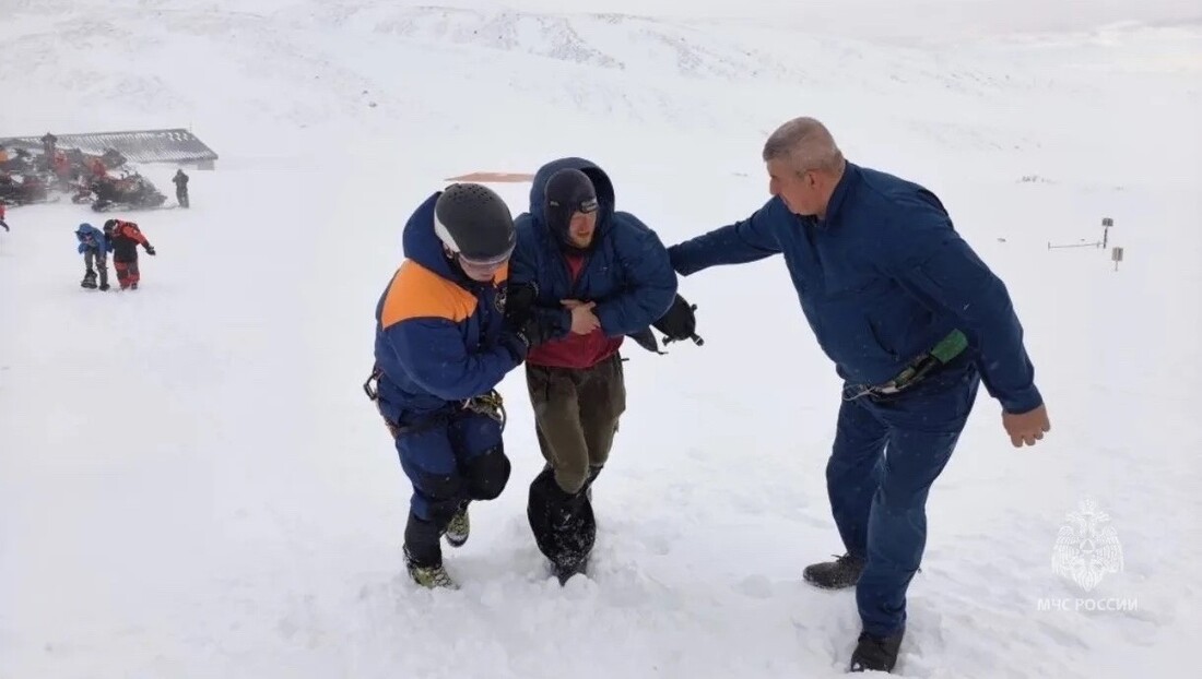 Циклон настиг туристов из Череповца во время похода на Камчатке