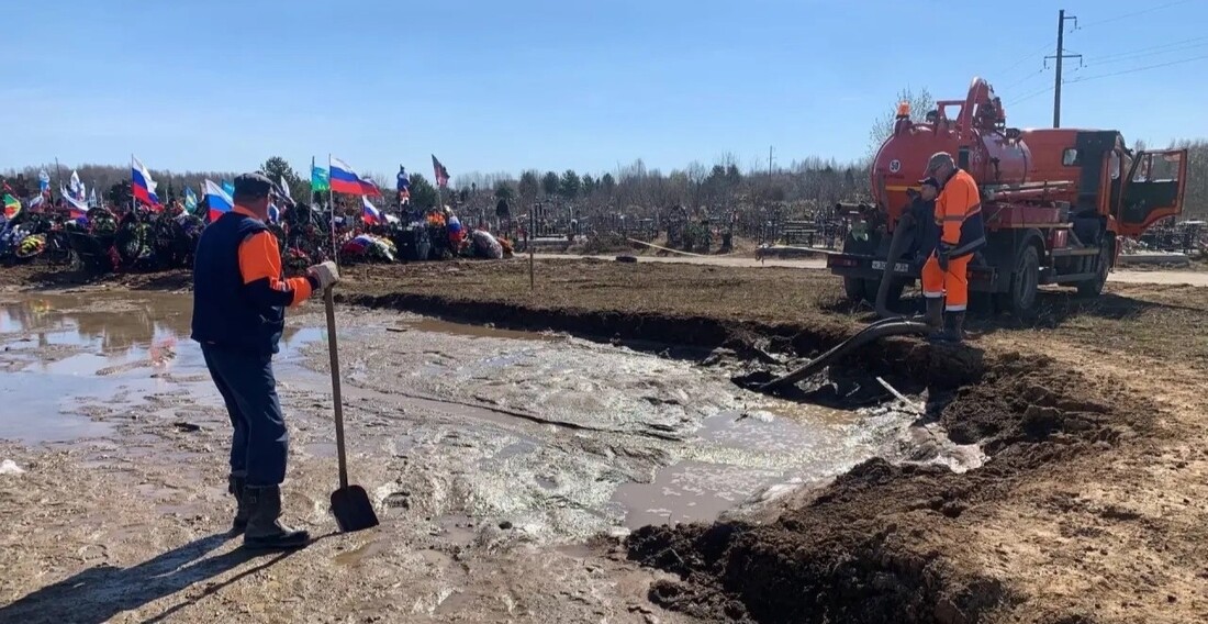 Подтопление на Козицинском кладбище оперативно ликвидировали в Вологде