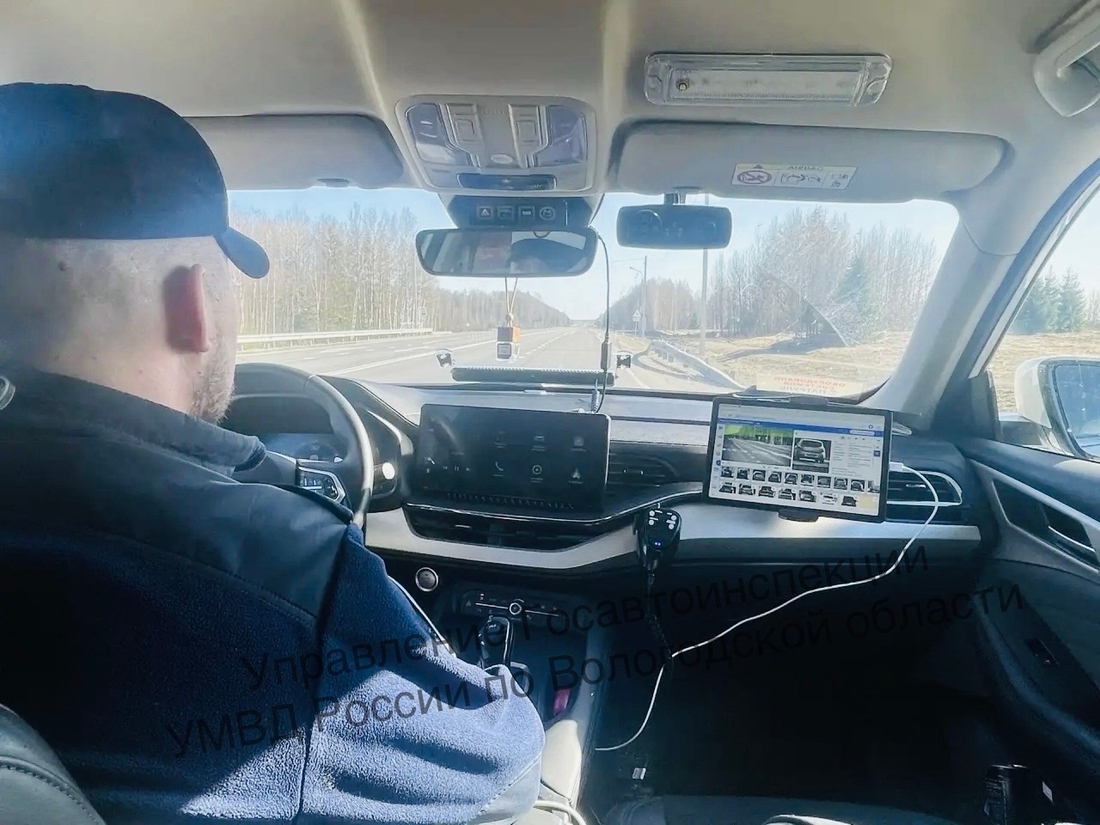 Патрульные автомобили ГАИ оснастили «умными камерами» в Вологодской области