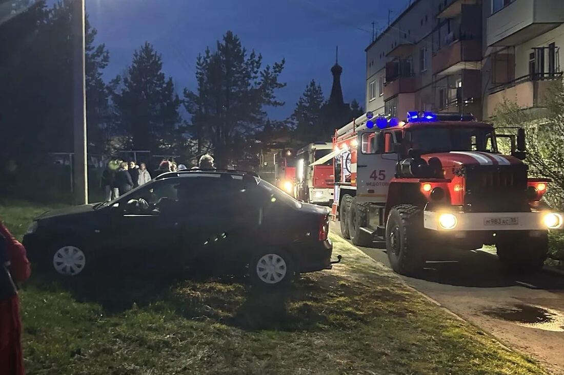 Пенсионер получил ожоги во время пожара в посёлке Уткино
