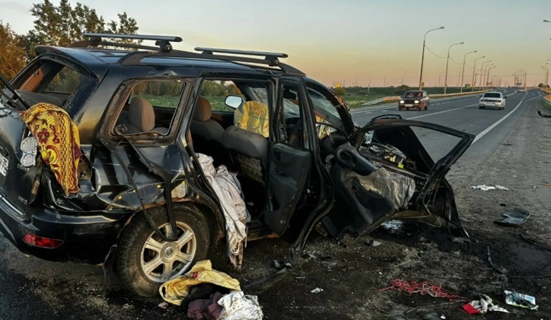 Два человека получили травмы в ДТП с участием трёх автомобилей под Вологдой