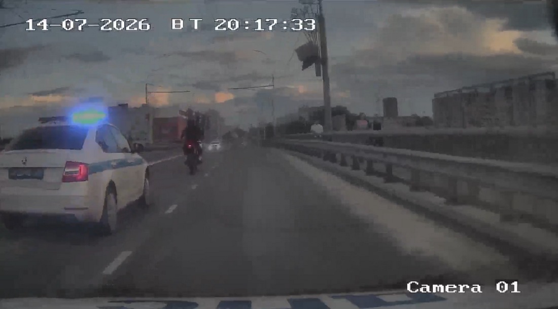 Злостного нарушителя ПДД на мотоцикле задержали в Вологде