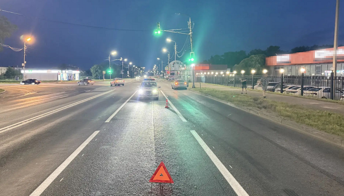 Иномарка на скорости сбила пешехода в Череповце