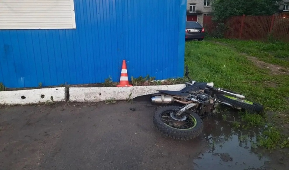 Несовершеннолетний питбайкер сбил пешехода в Федотово в Вологодском округе