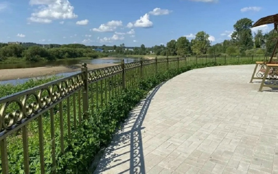 Благоустройство городской набережной завершили в Никольске
