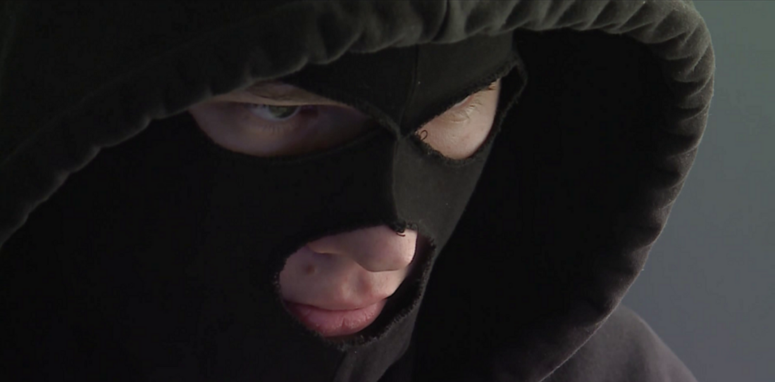 Вологжанка под предлогом защиты сбережений перевела мошенникам почти 2 млн рублей