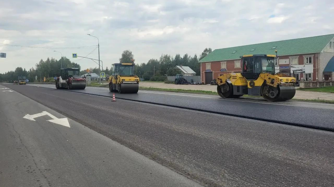 Дорожное покрытие меняют на трассе между Вологдой и Соколом