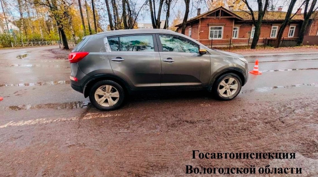 Двух девочек сбили на пешеходном переходе в Бабаевском округе