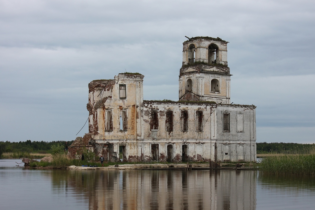 Леонид Парфенов предложил возродить храм-маяк в Крохино