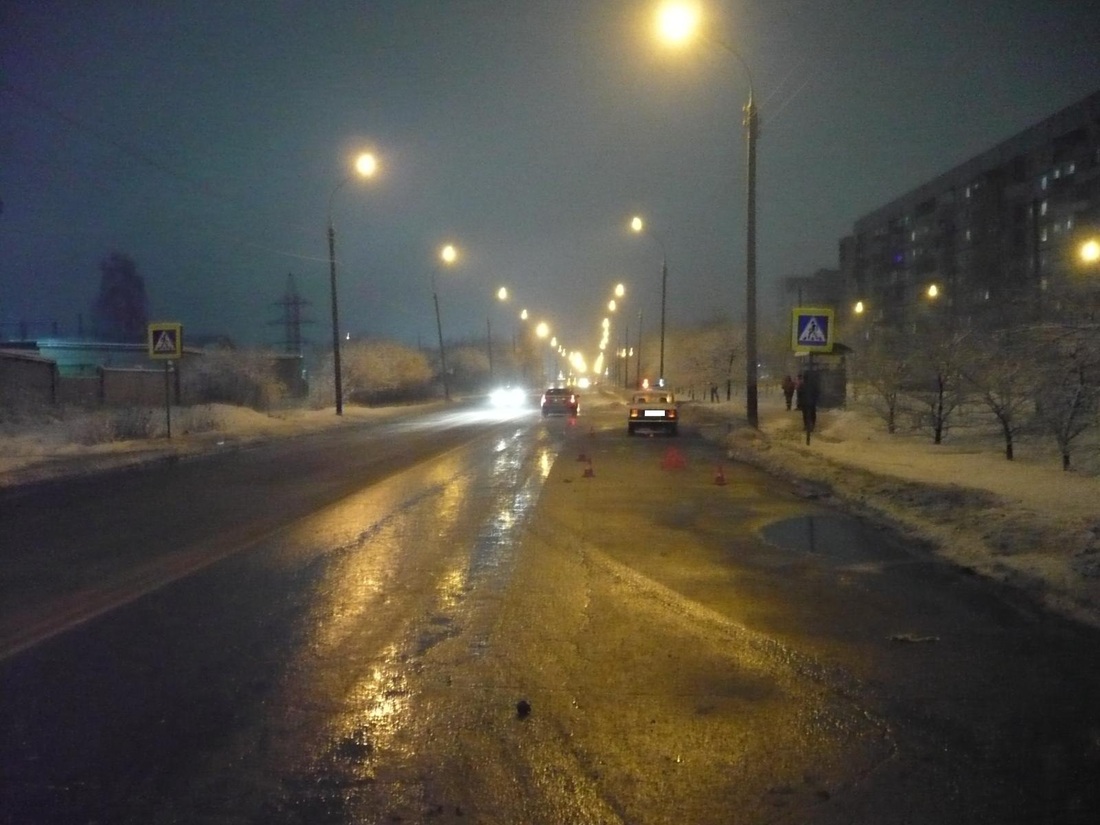 30-летняя женщина попала под колеса ВАЗа в Вологде
