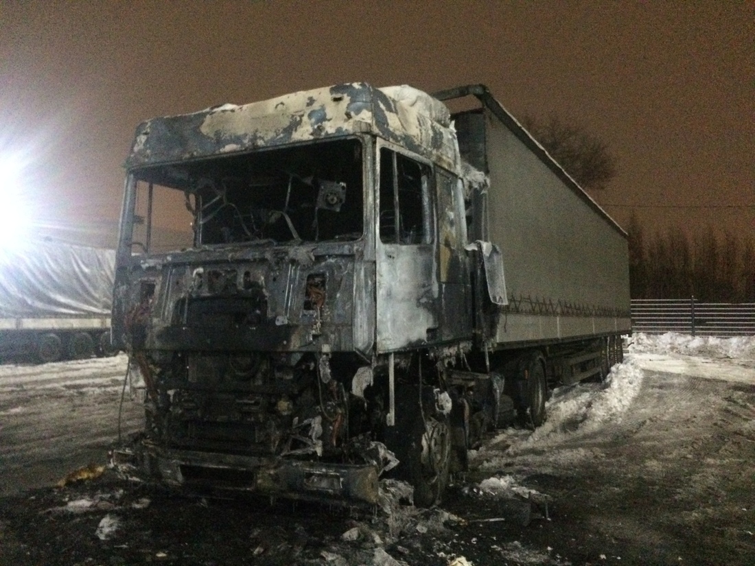 53-летний мужчина едва не сгорел в собственном грузовике
