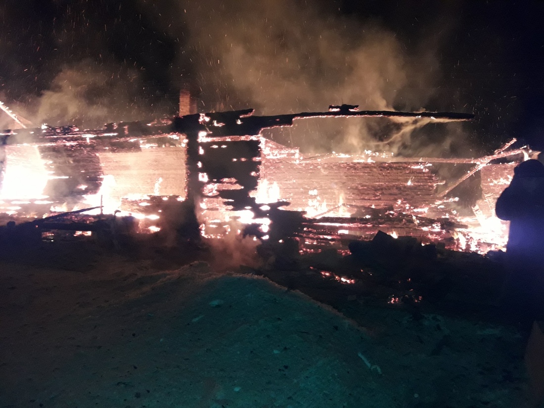 Трехквартирный деревянный жилой дом сгорел в Великоустюгском районе