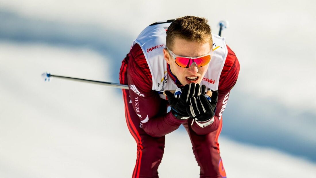 Лыжник Денис Спицов в составе сборной завоевал «золото» на этапе Кубка мира