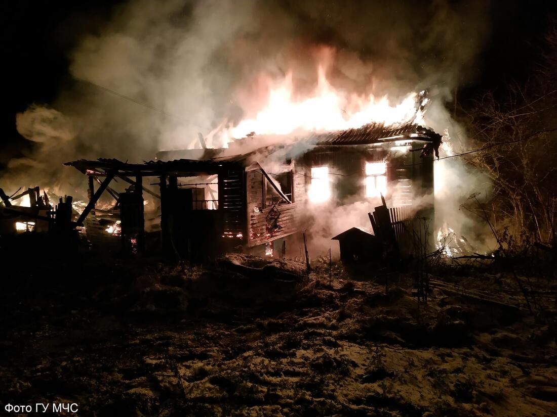 Из-за сломанного телевизора в Харовске сгорел дом