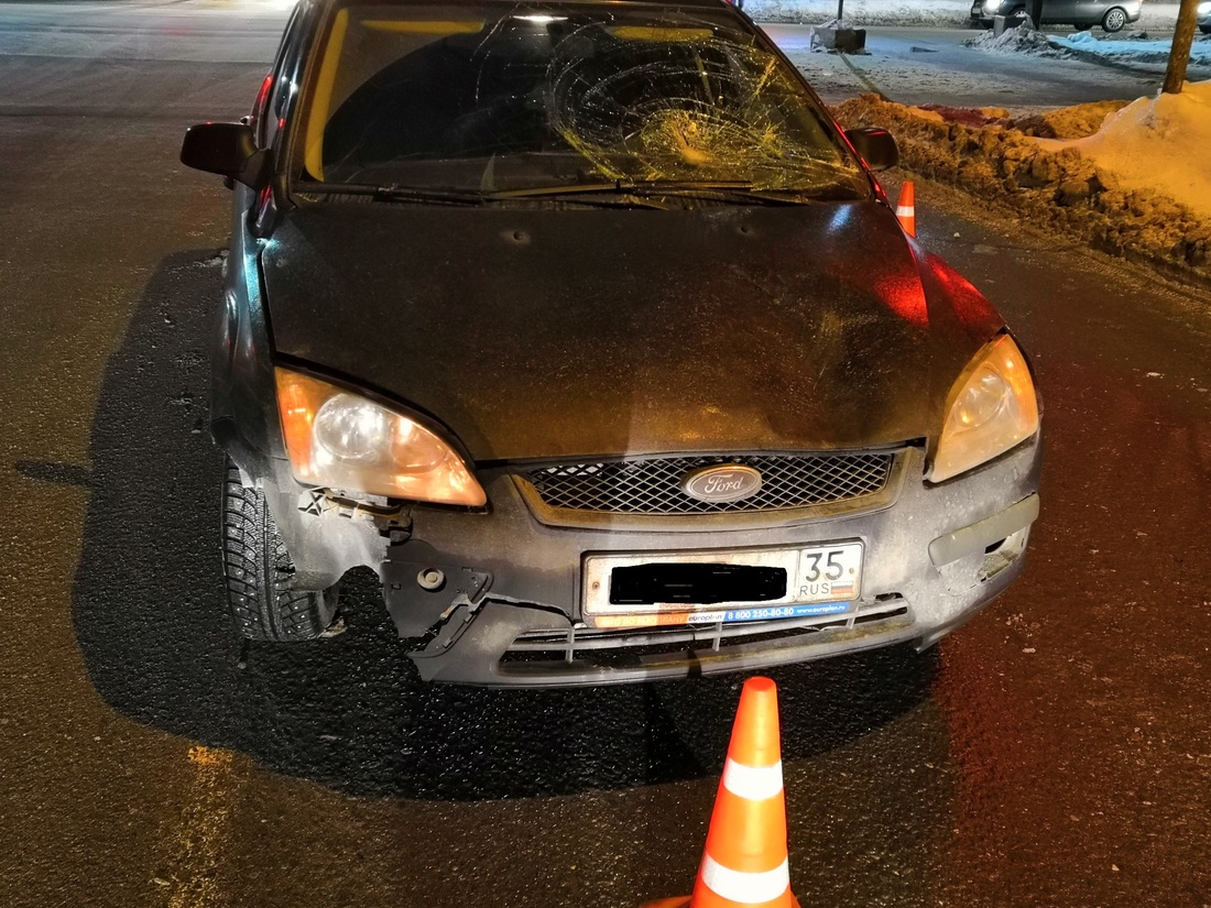 Пешеход-нарушитель попал под колеса иномарки в Череповце