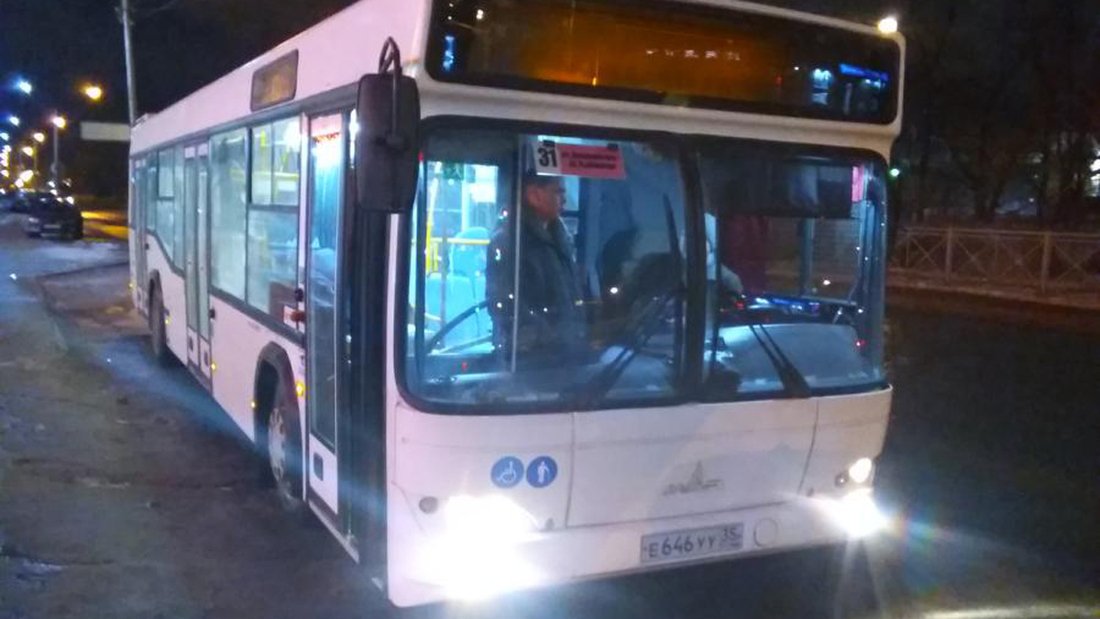 Череповецкая пенсионерка получила травмы в салоне автобуса