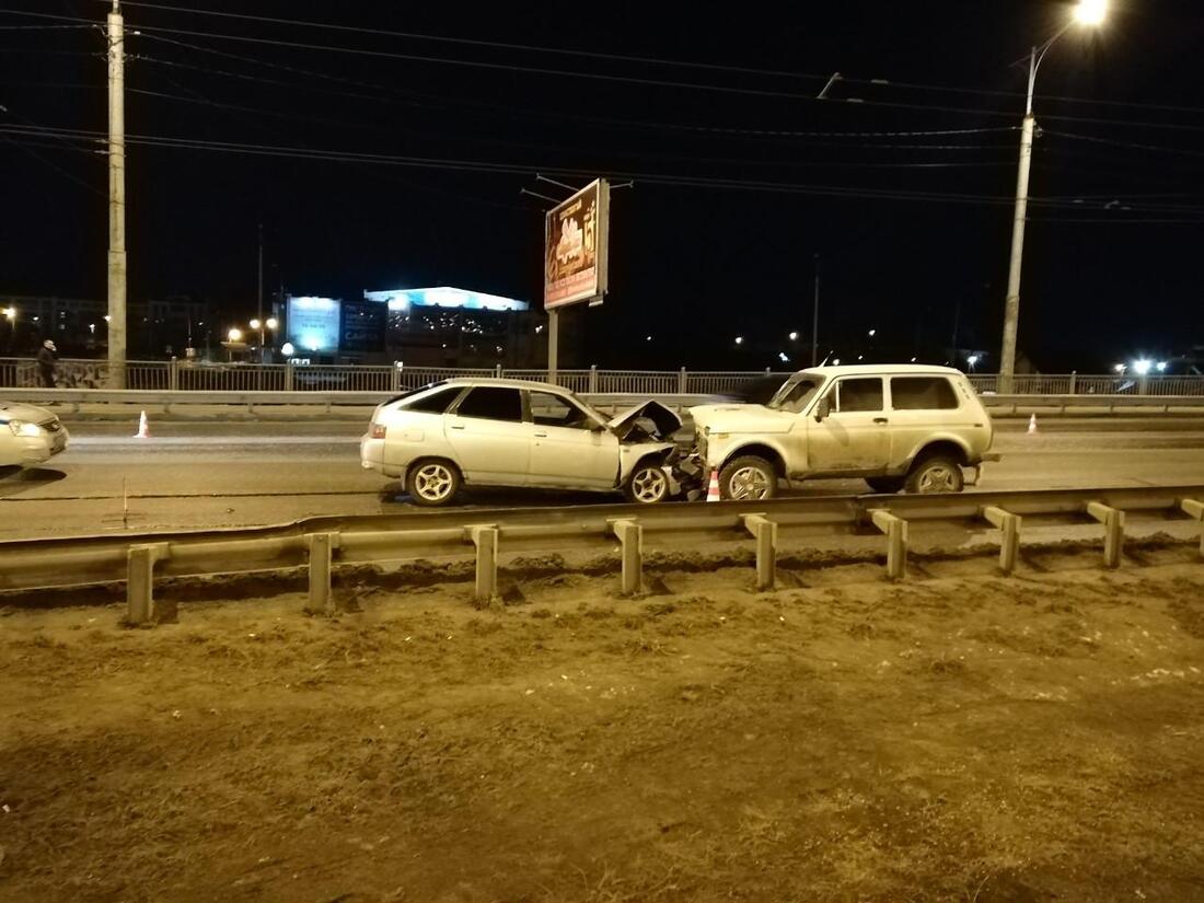 Два ВАЗа не поделили дорогу в Вологде: есть пострадавшие
