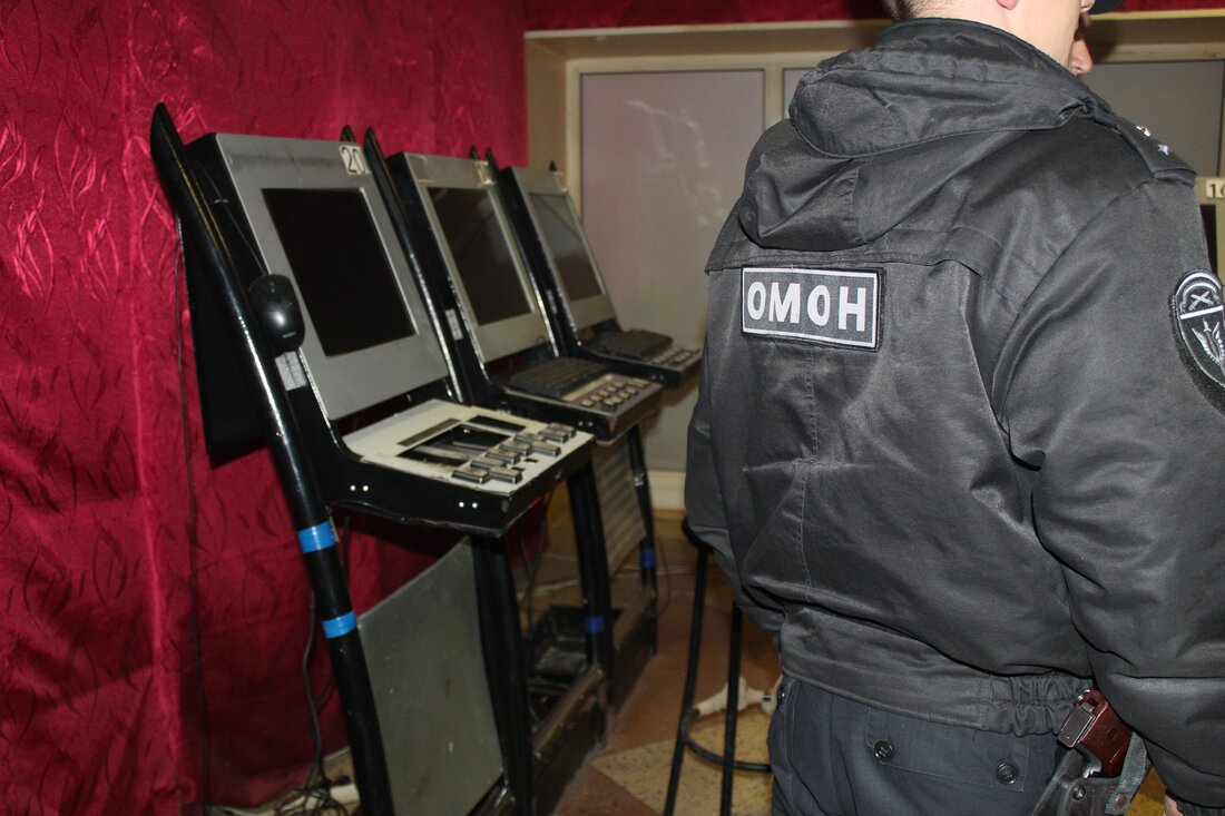 Вологодские полицейские устроили облаву на нелегальные казино 