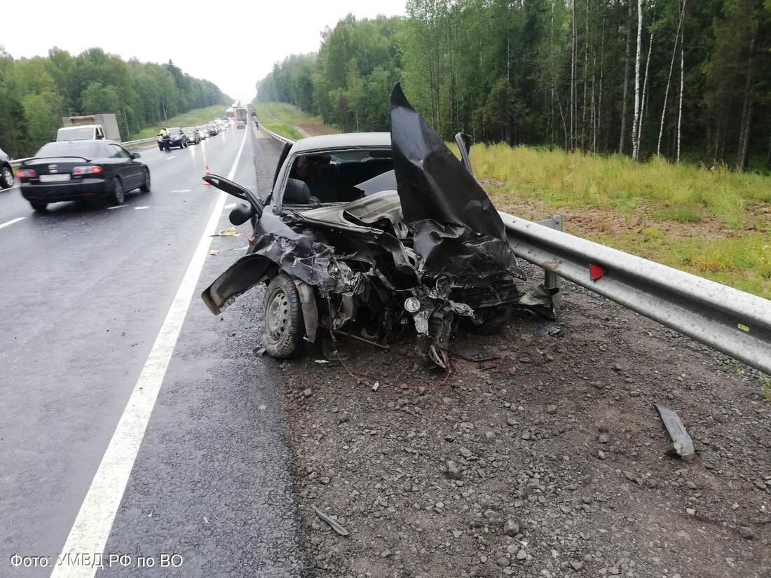 Два человека погибли в страшной аварии на трассе «Вологда-Новая Ладога»