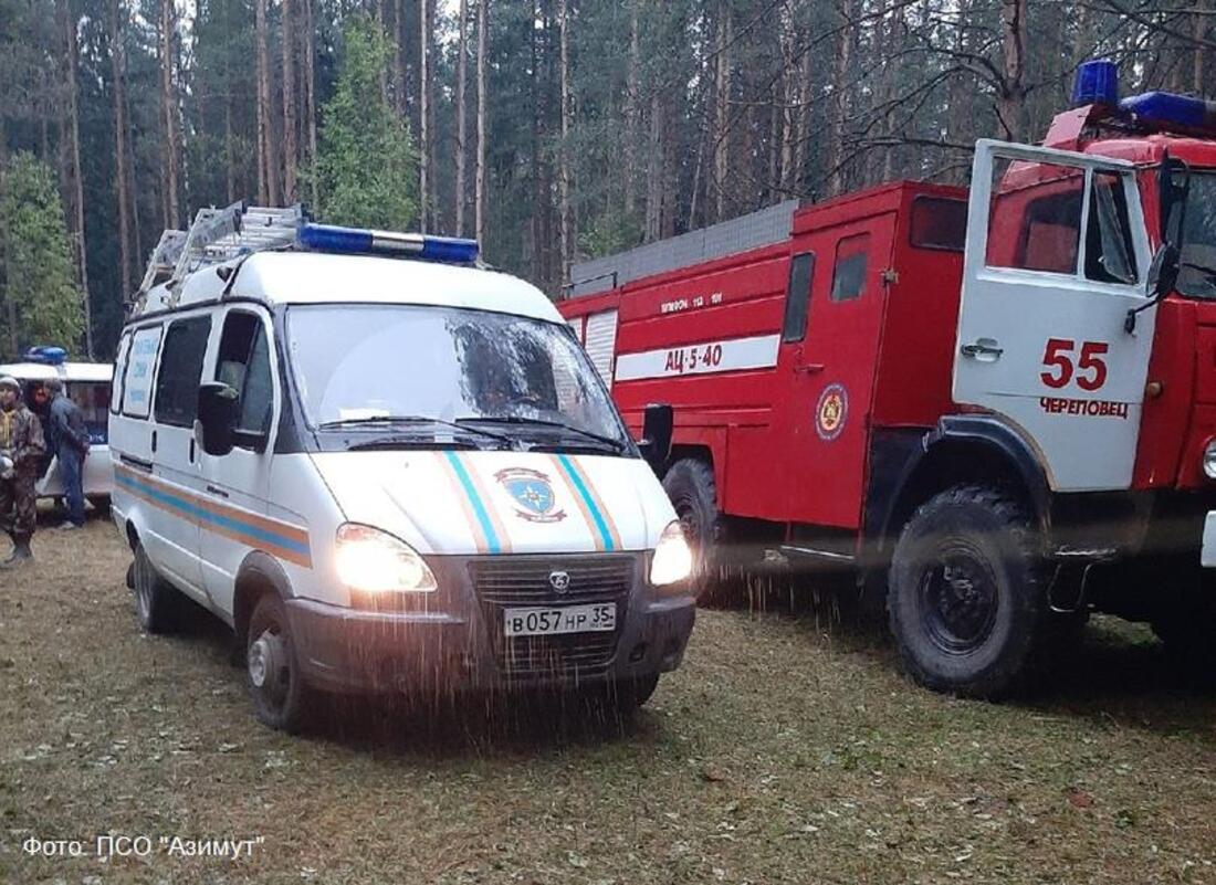 Вологодские спасатели помогли выбраться из леса заблудившемуся подростку