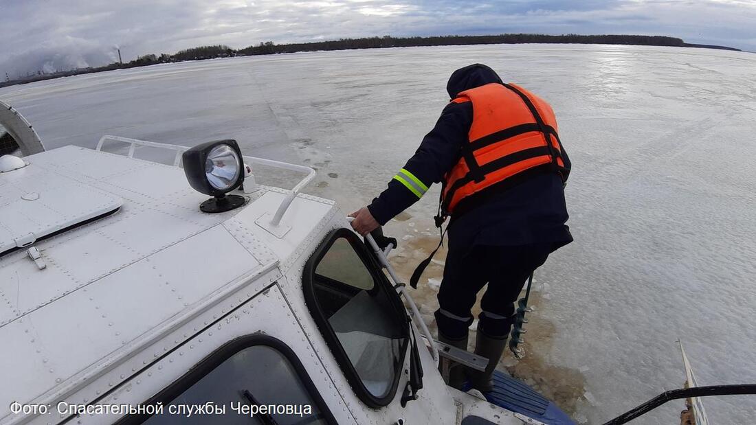 На Рыбинском водохранилище ещё один рыбак провалился под лёд
