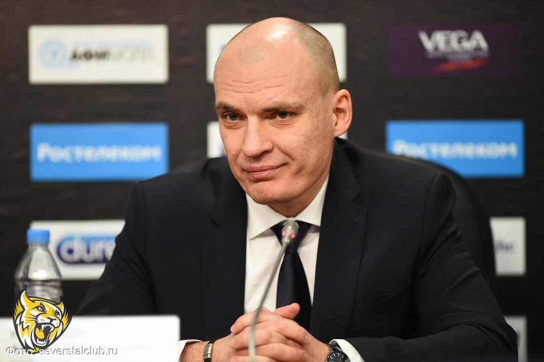 Андрей Разин останется на посту главного тренера ХК «Северсталь»