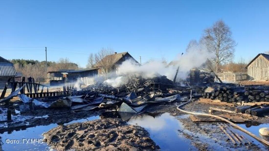 В Белозерском районе халатность стала причиной крупного пожара