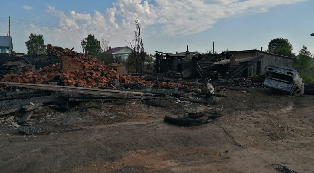 Пострадавшие от крупного пожара никольские семьи получат материальную помощь