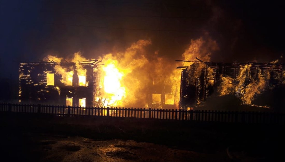 В Тарногском районе из-за удара молнии сгорела сельская школа 