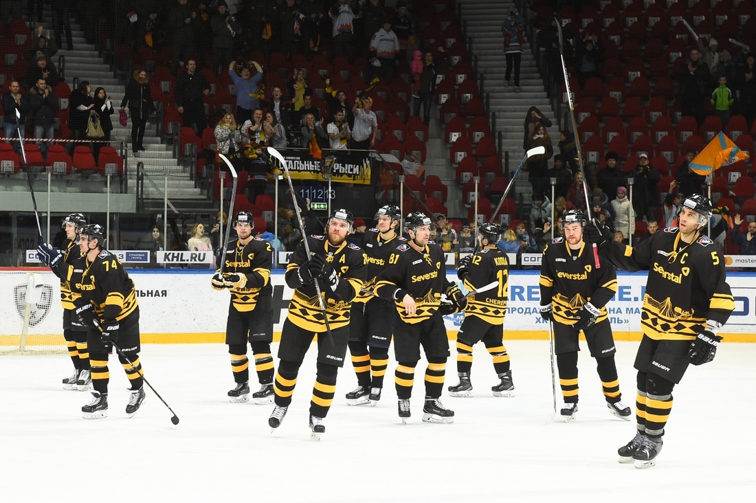 Хоккейная «Северсталь» начала выездную серию игр КХЛ