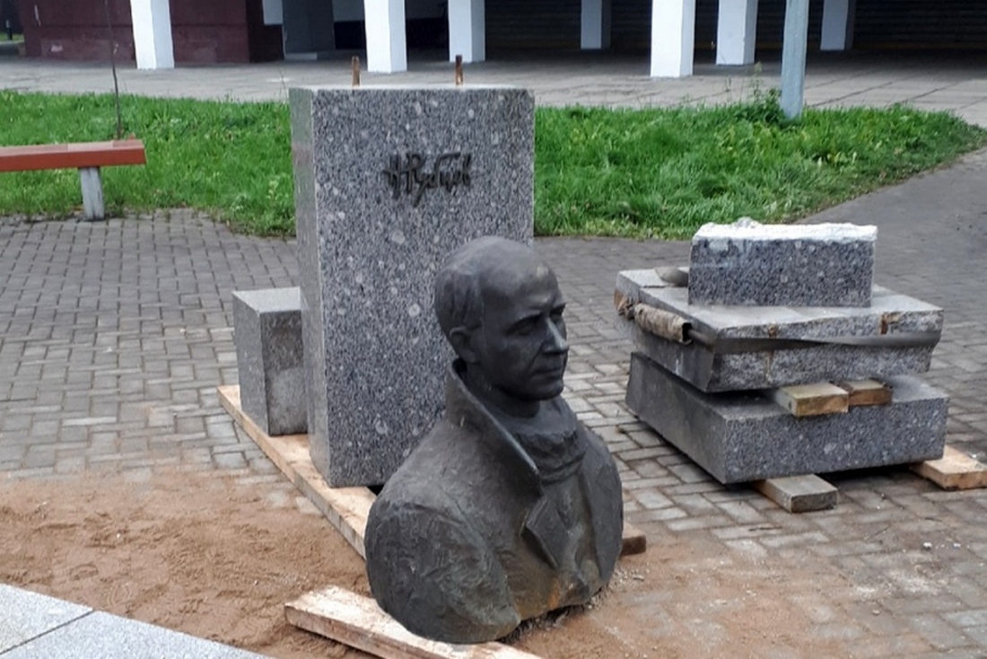 Памятник Николаю Рубцову в Череповце перенесут на новое место