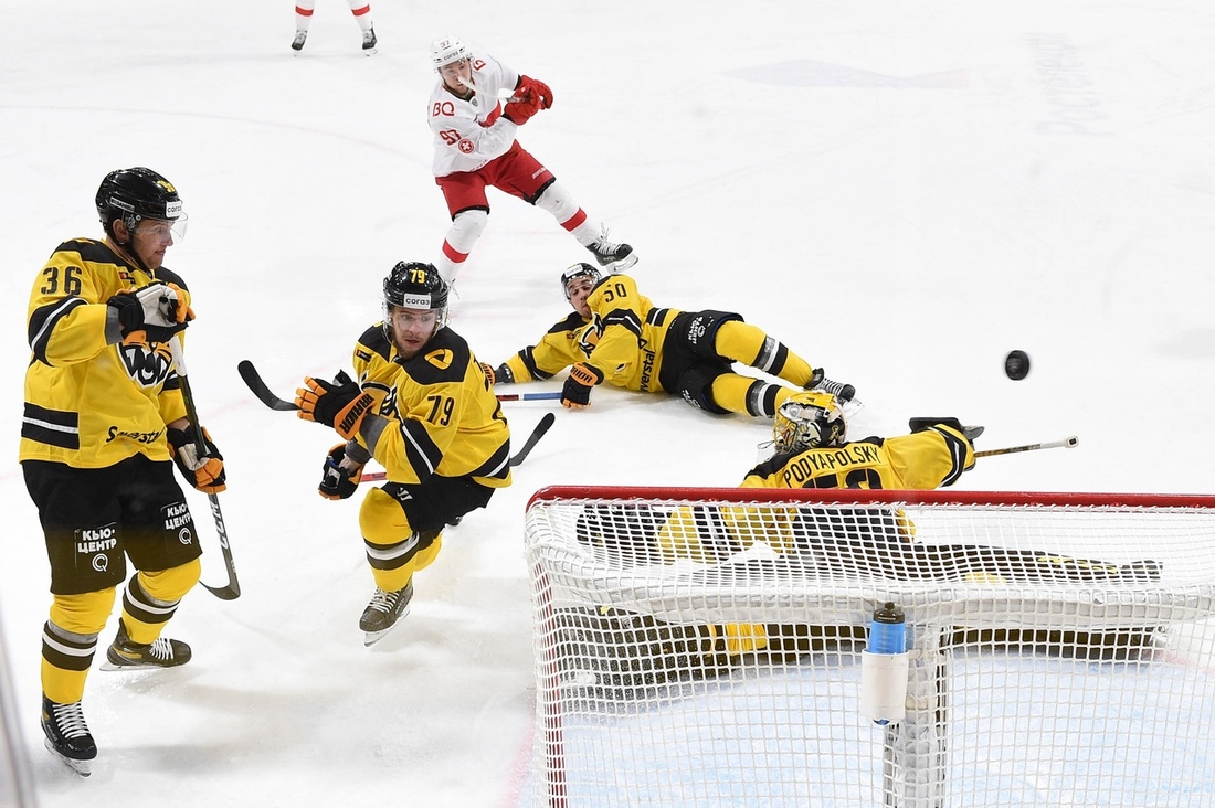 Хоккейная «Северсталь» одержала четвёртую победу подряд в регулярном чемпионате КХЛ
