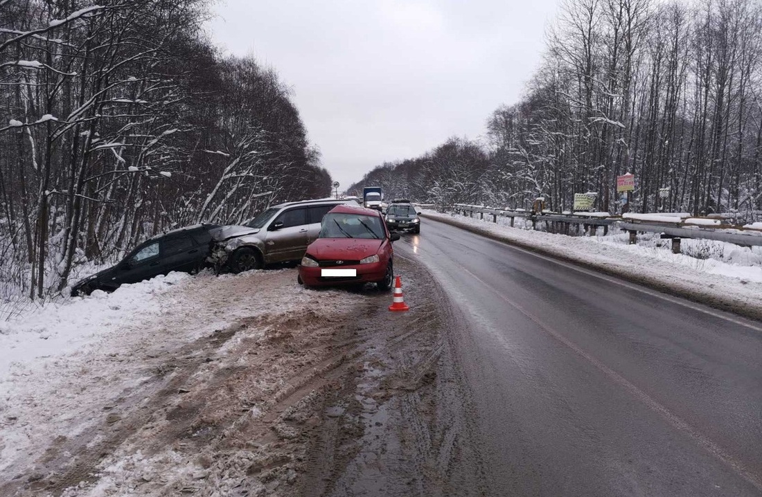 ДТП с участием 3 автомобилей произошло в Череповце
