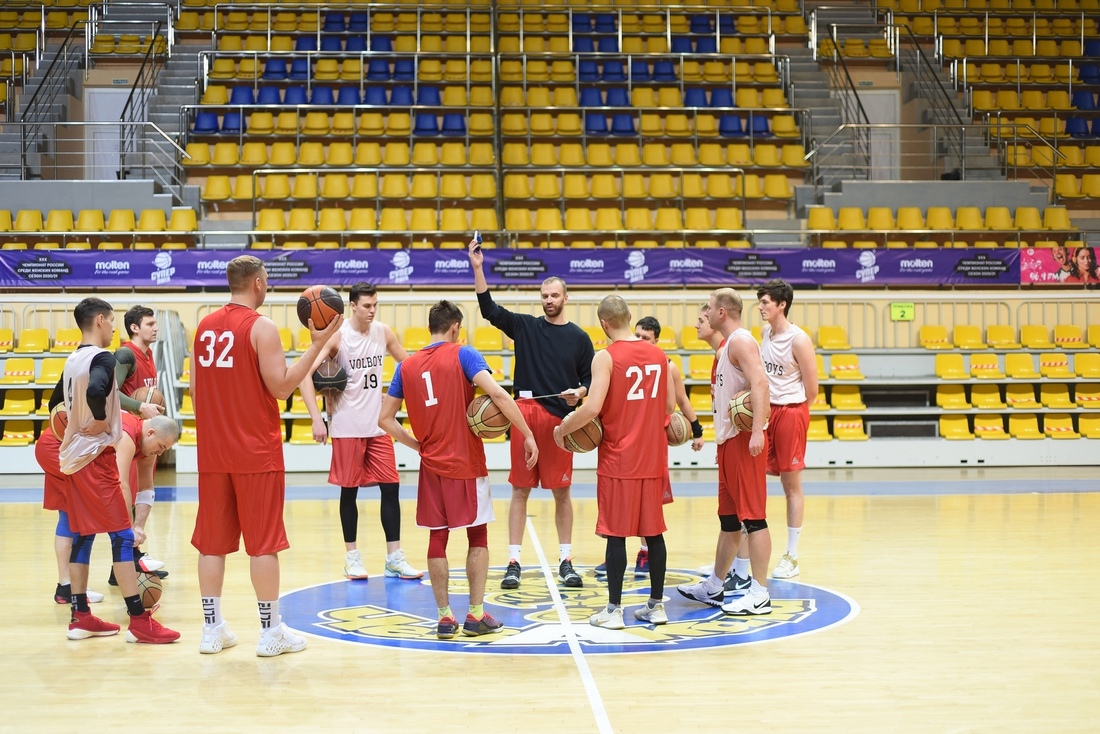 Баскетбольная команда «Вологодские парни» начала серию тренировок