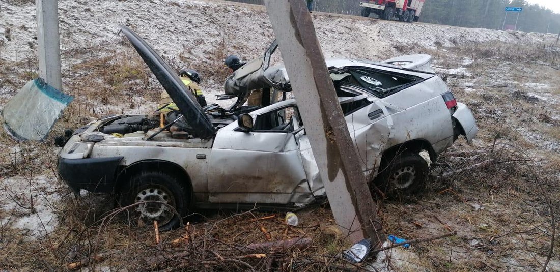 Жители Тихвина попали в больницу после жёсткой аварии под Чагодой