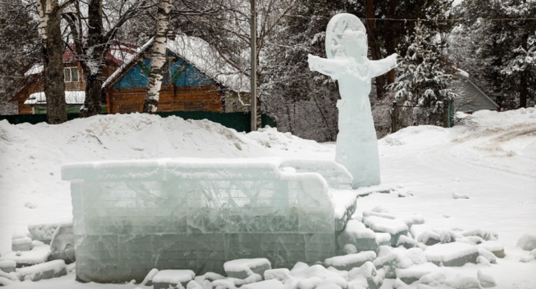 Малолетних вандалов призовут к ответу за разрушение ледяных скульптур в Тотьме