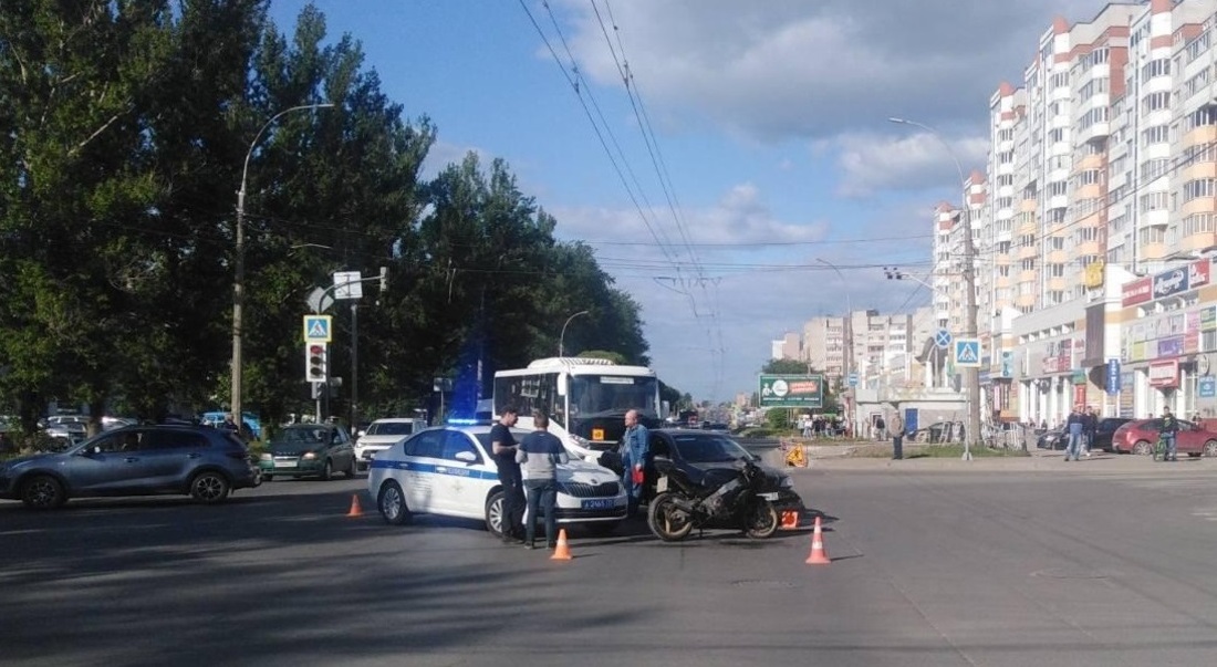 Мотоциклист попал в больницу после ДТП в одном из районов Вологды 