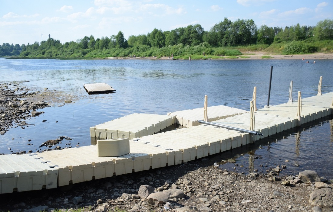 Понтонный мост через реку Кубену демонтируют в Харовске