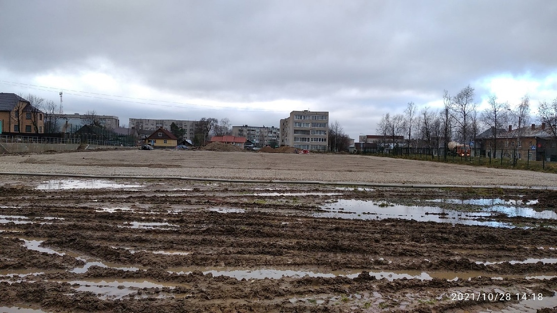 Попытка номер пять: в Белозерске вновь приступили к ремонту стадиона