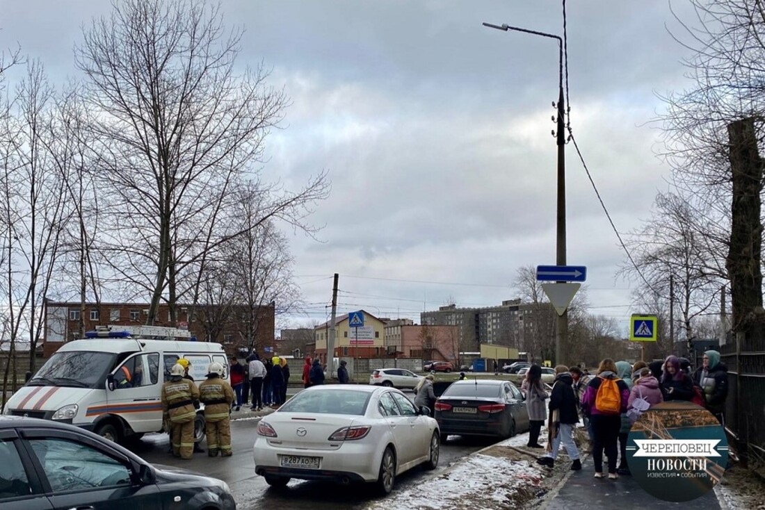 600 человек эвакуировали из техколледжа в Череповце из-за сообщения о бомбе